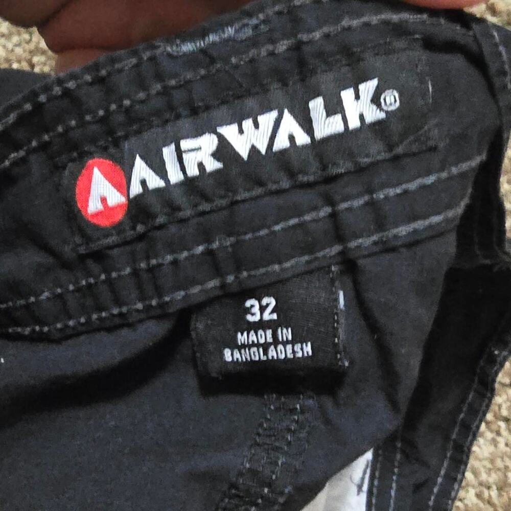 2015 Black Cargo Skater Shorts by Airwalk - Picture 3 of 3
